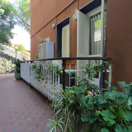 Maison Blanche Varazze Extérieur photo