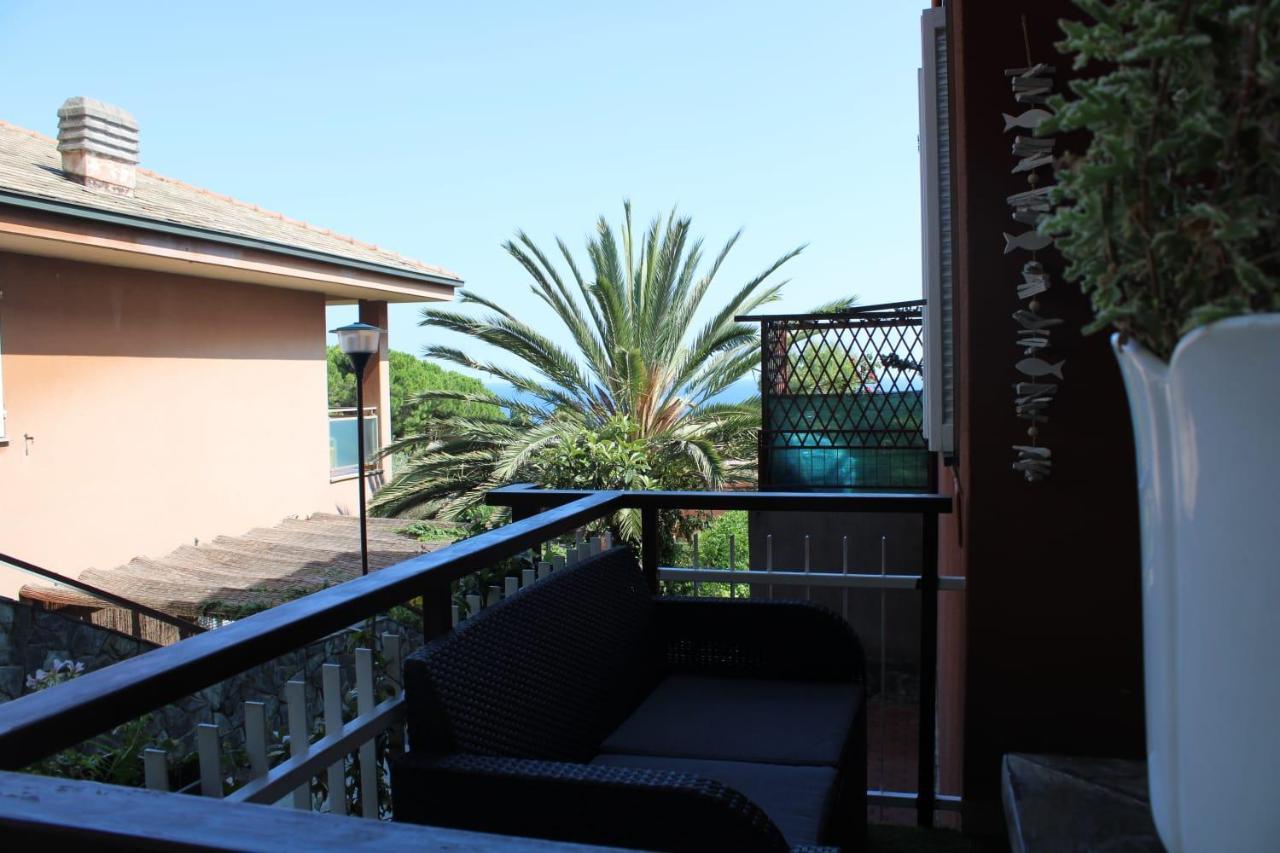 Maison Blanche Varazze Extérieur photo