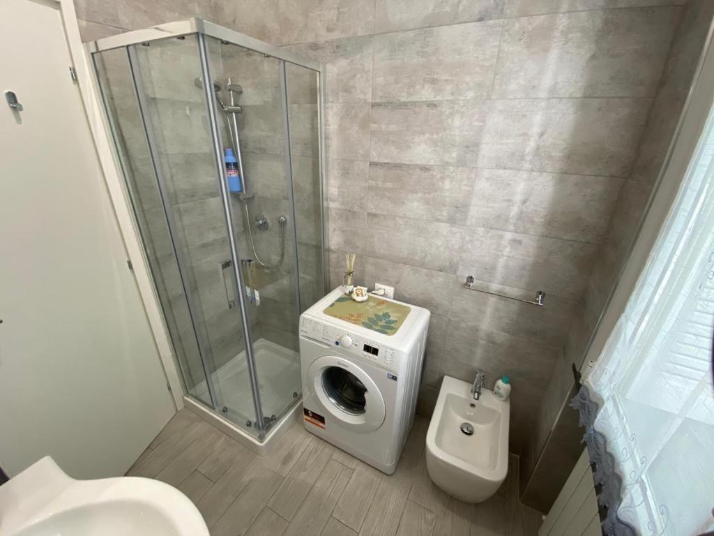 Maison Blanche Varazze Extérieur photo