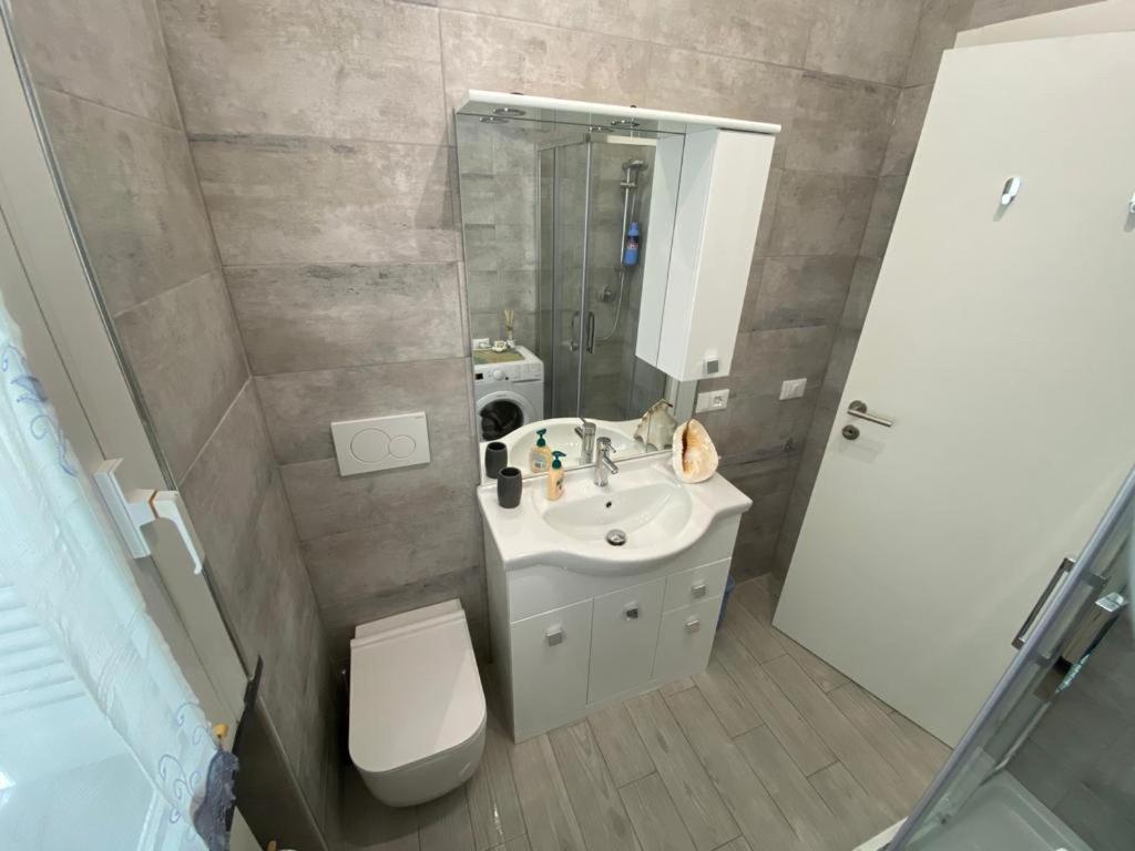 Maison Blanche Varazze Extérieur photo
